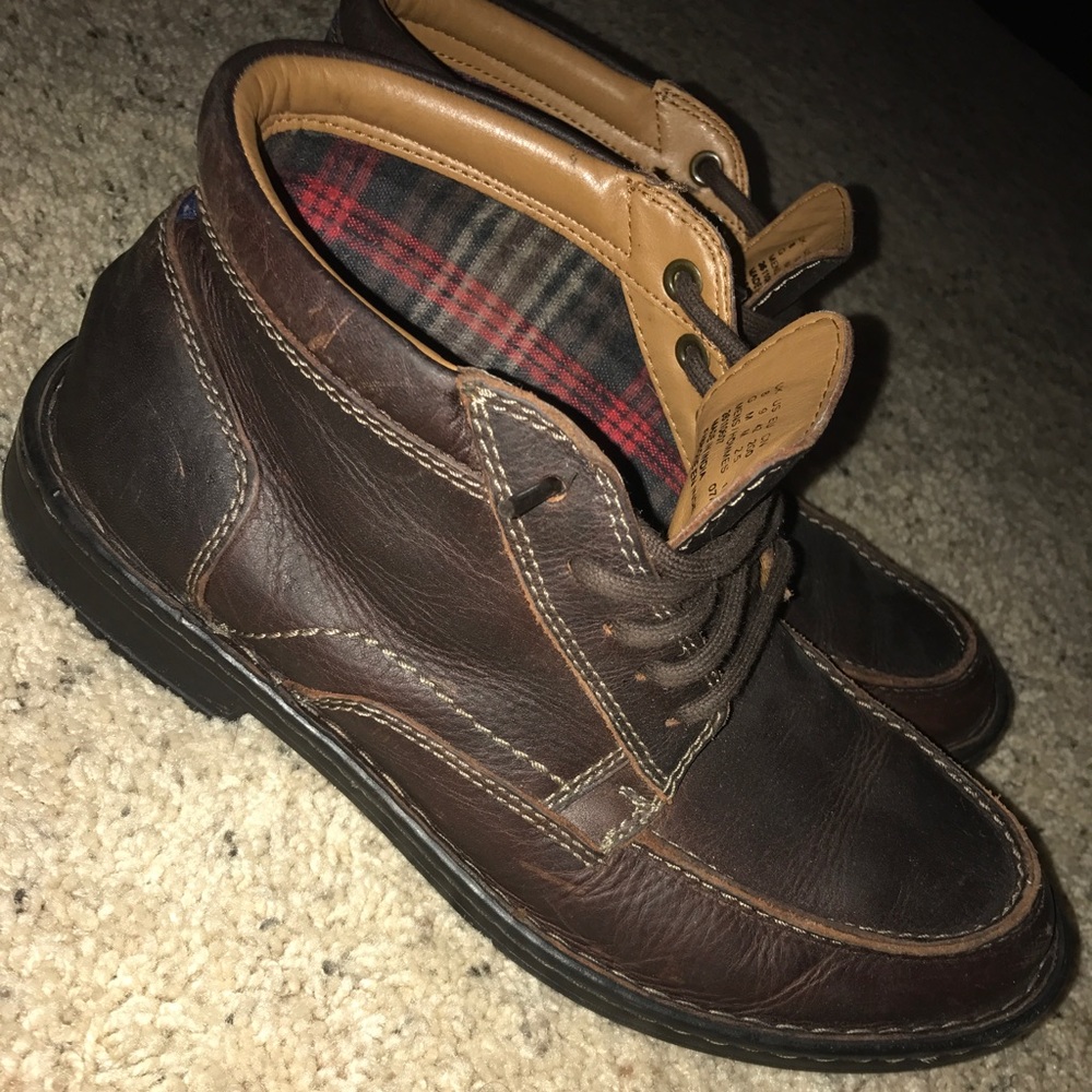 Men's size 8 Clarks dress boot